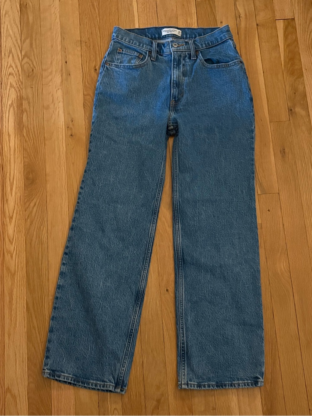 Abercrombie & Fitch 90s relaxed jean high rise 26 short